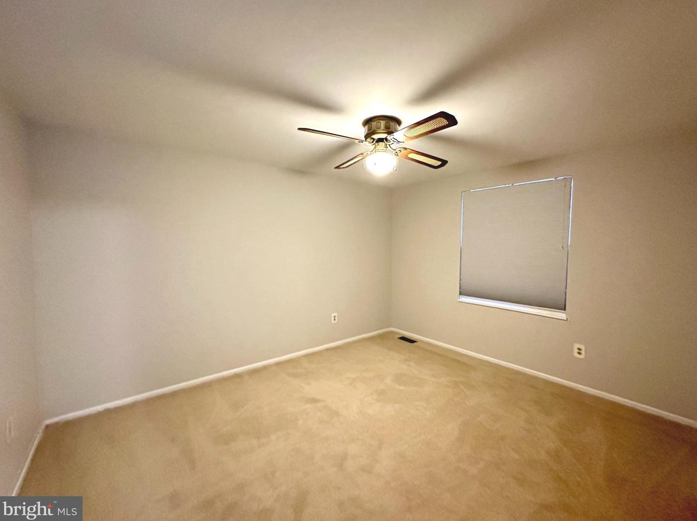 115 Johnson Rd, Dulles VA 20164-2624 exterior