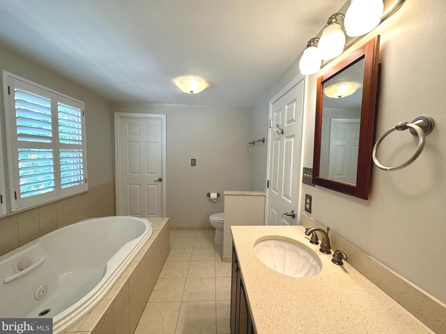 115 Johnson Rd, Dulles VA 20164-2624 exterior