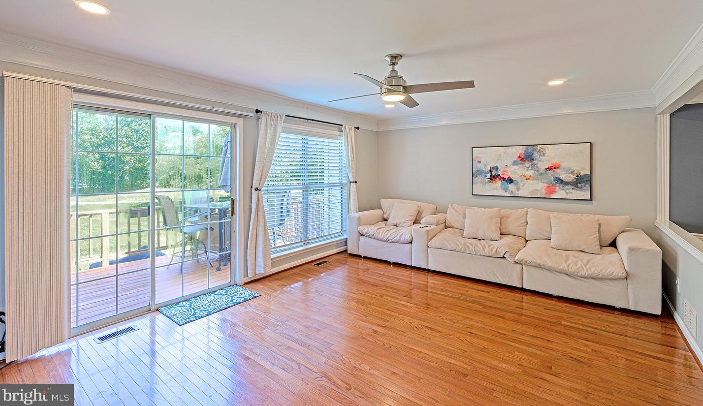 43322 Railstop Ter, Ashburn VA 20147-5331 exterior