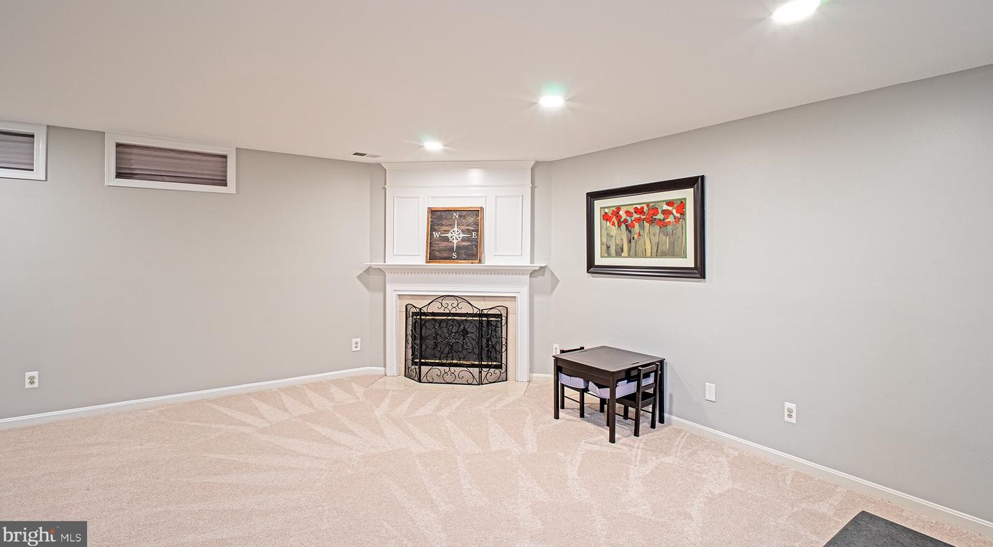 43322 Railstop Ter, Ashburn VA 20147-5331 exterior