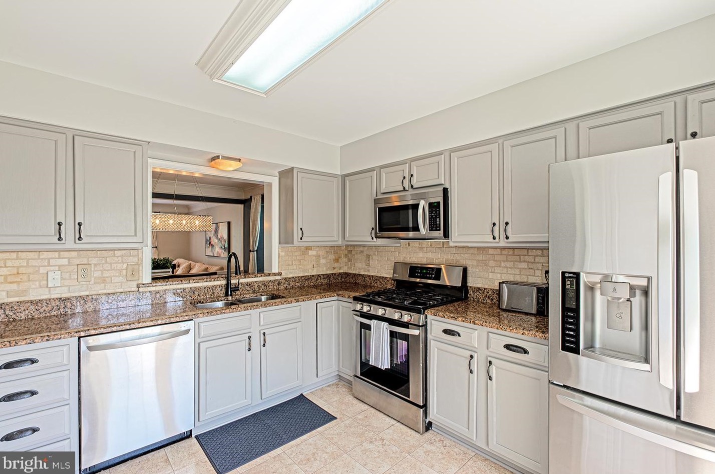 43322 Railstop Ter, Ashburn VA 20147-5331 exterior