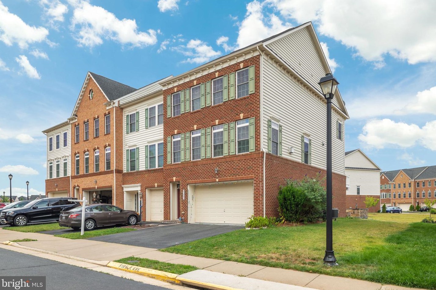 21263 Park Grove Ter, Ashburn, VA 20147-6083