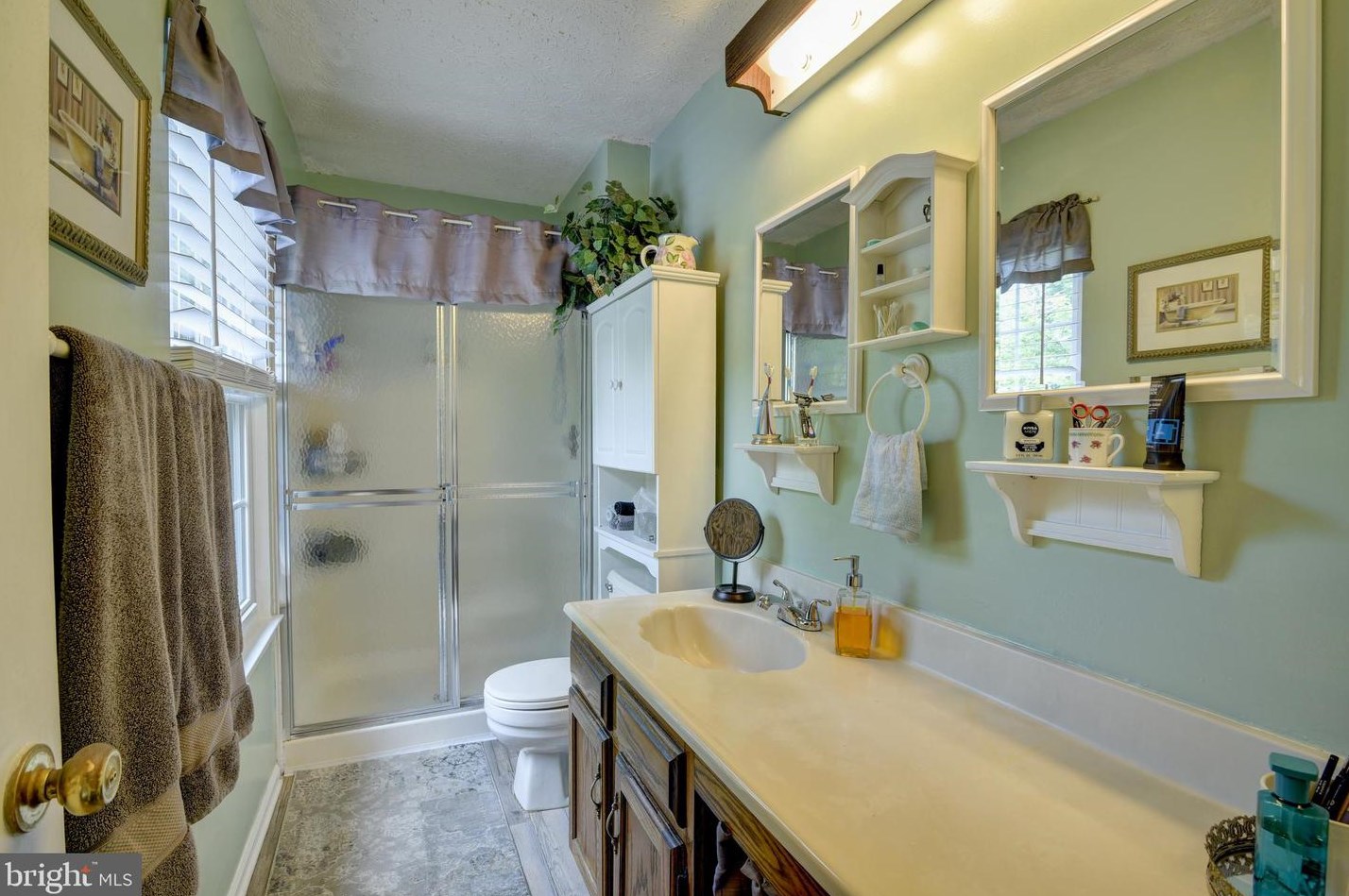 110 Sue Ann Ct, Dulles VA  20164-1923 exterior