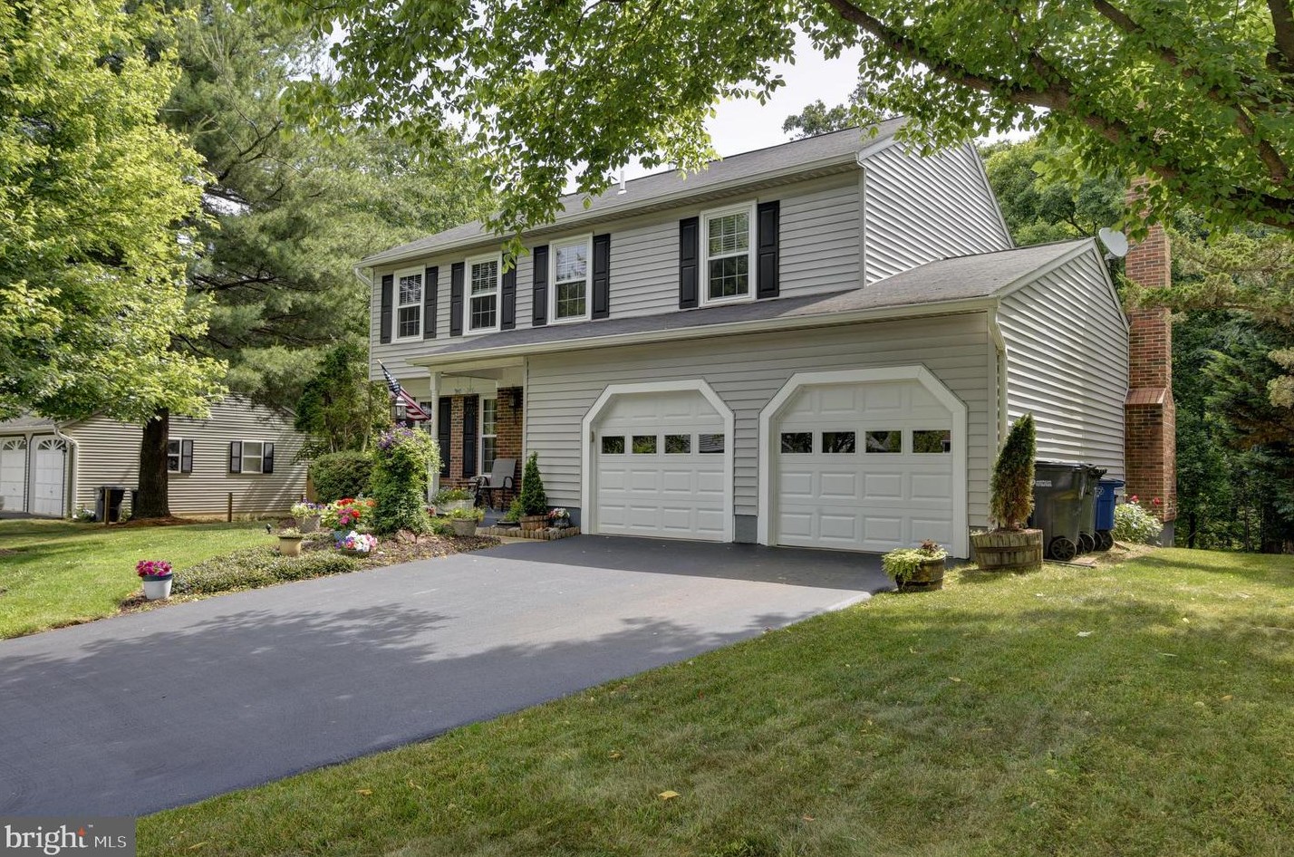 110 Sue Ann Ct, Dulles VA  20164-1923 exterior