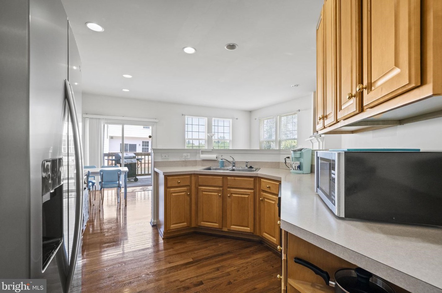 20856 Quay Ln, Dulles VA 20165-8739 exterior