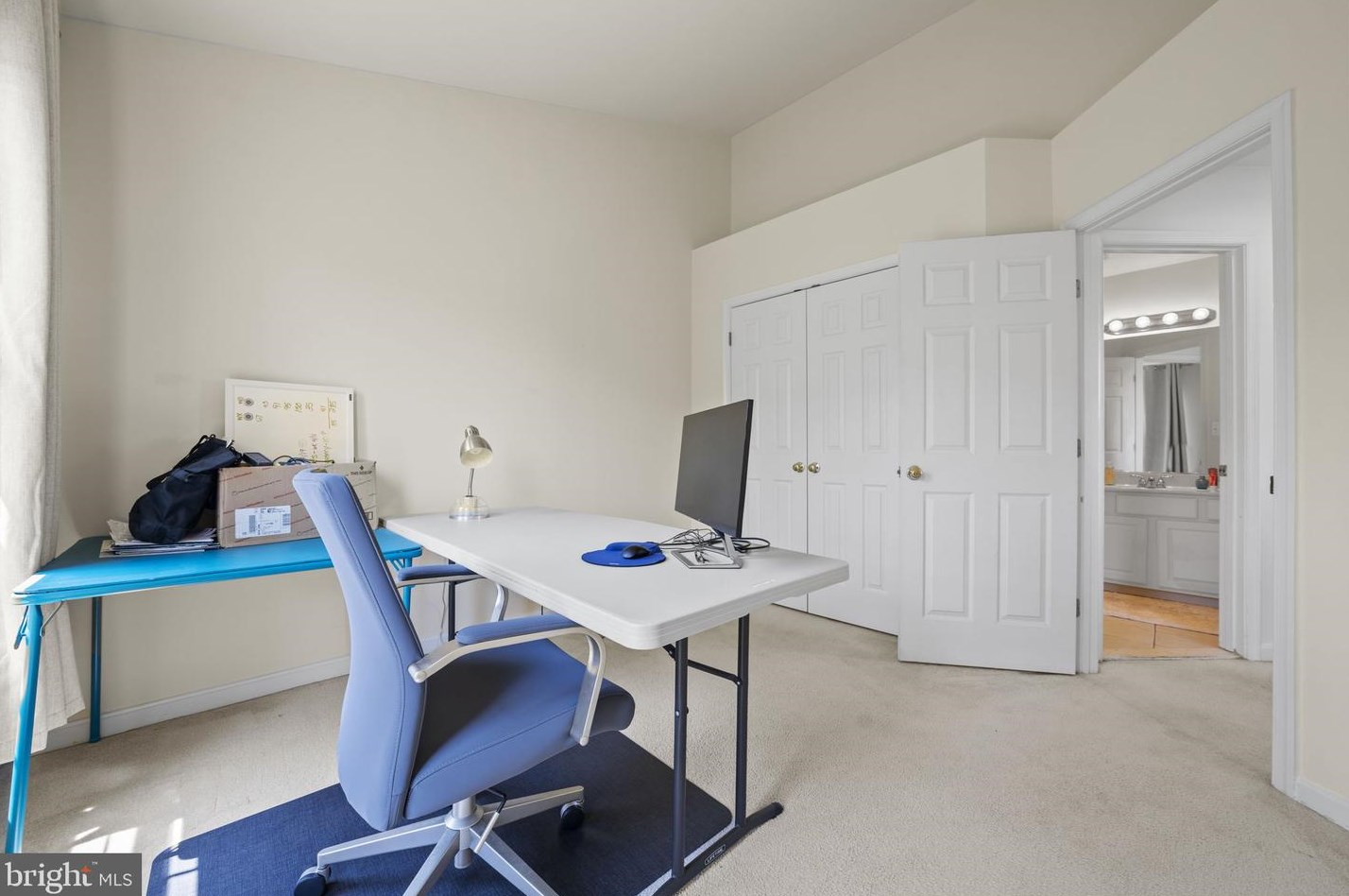 20856 Quay Ln, Dulles VA 20165-8739 exterior