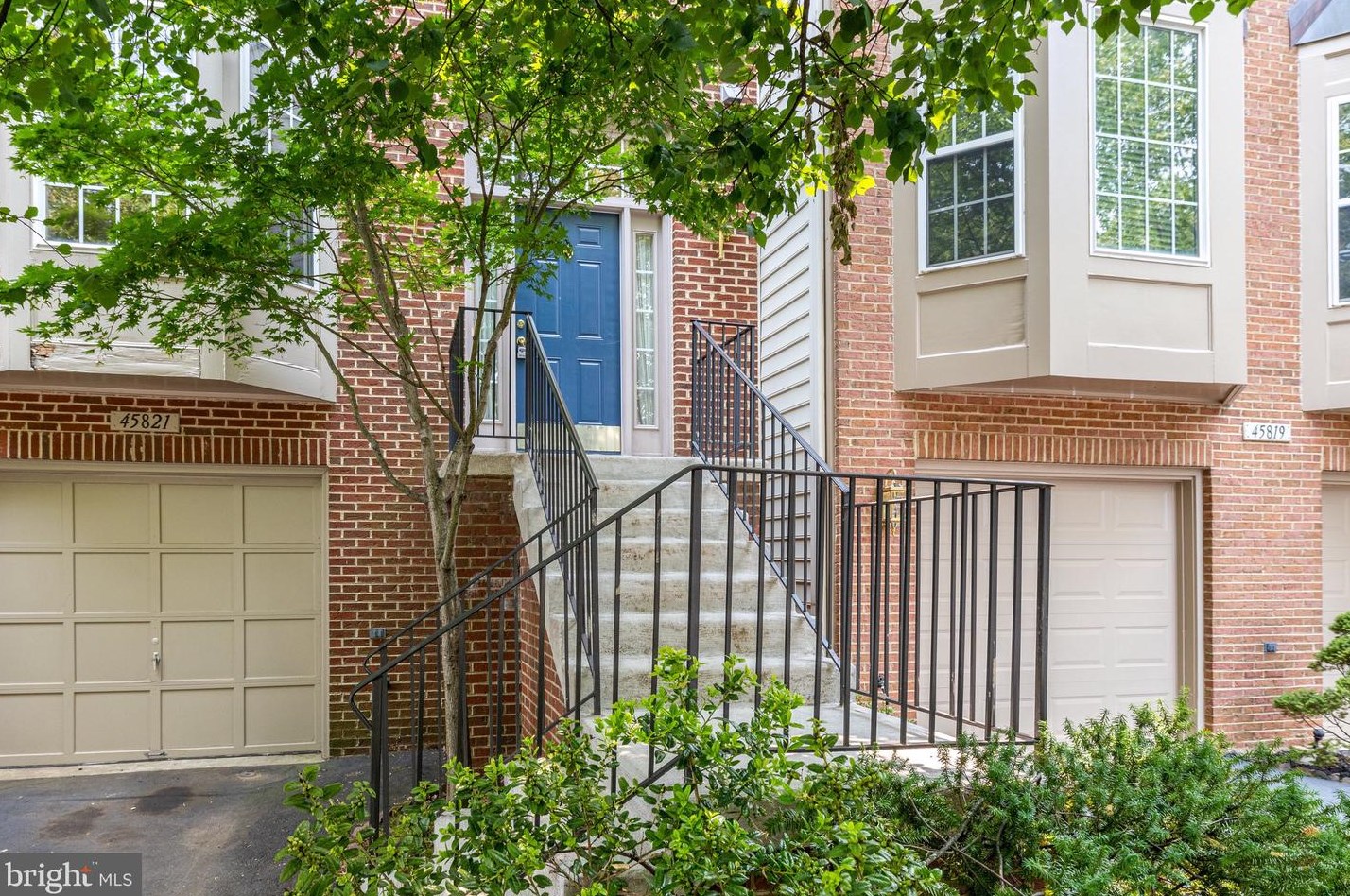45821 Marlane Ter, Dulles, VA 20166-2414