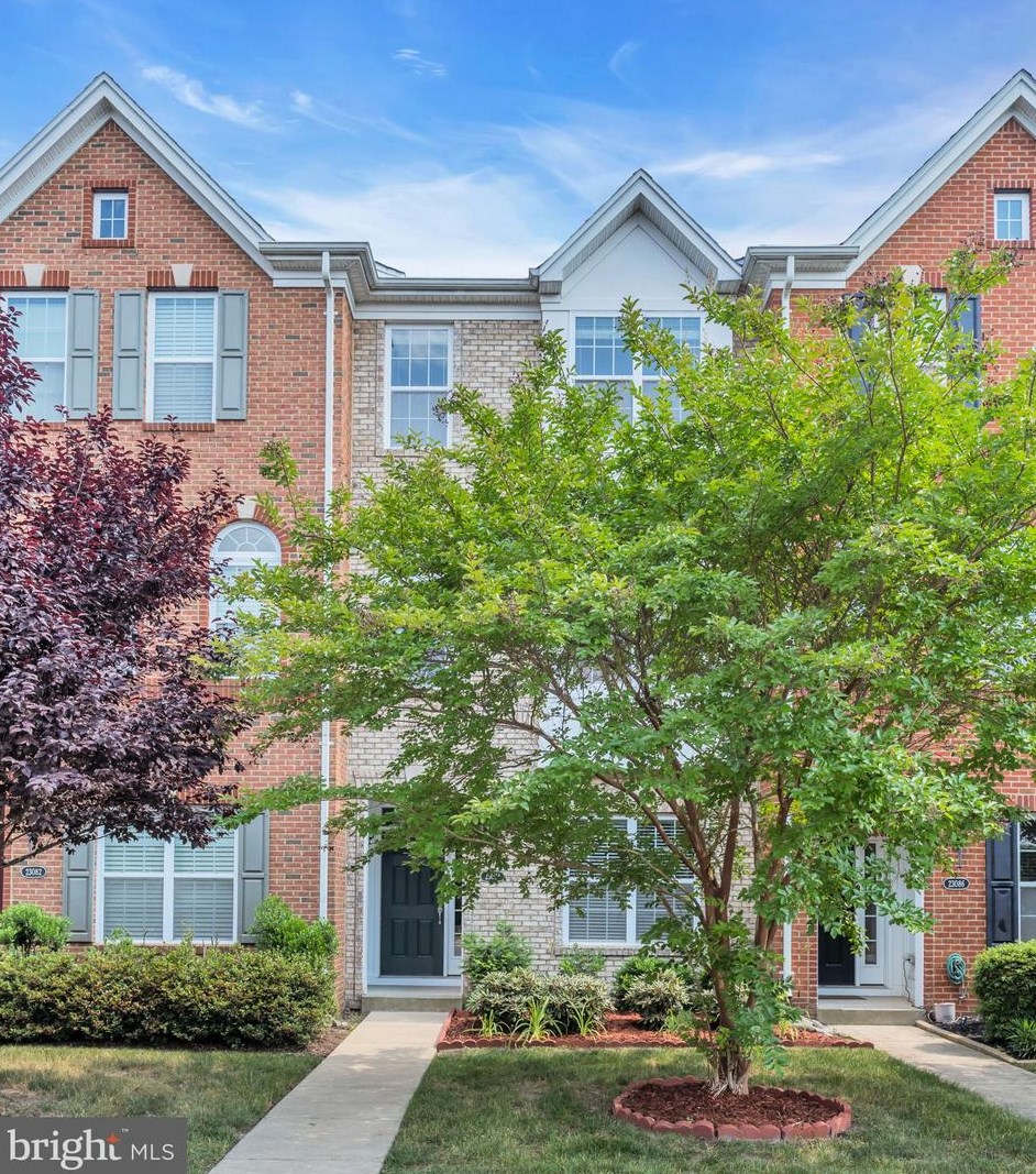 23084 Weybridge Sq, Ashburn, VA 20148-7028