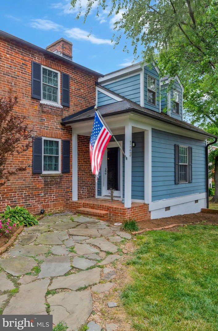 123 Clubhouse Dr Sw #123, Leesburg, VA 20175