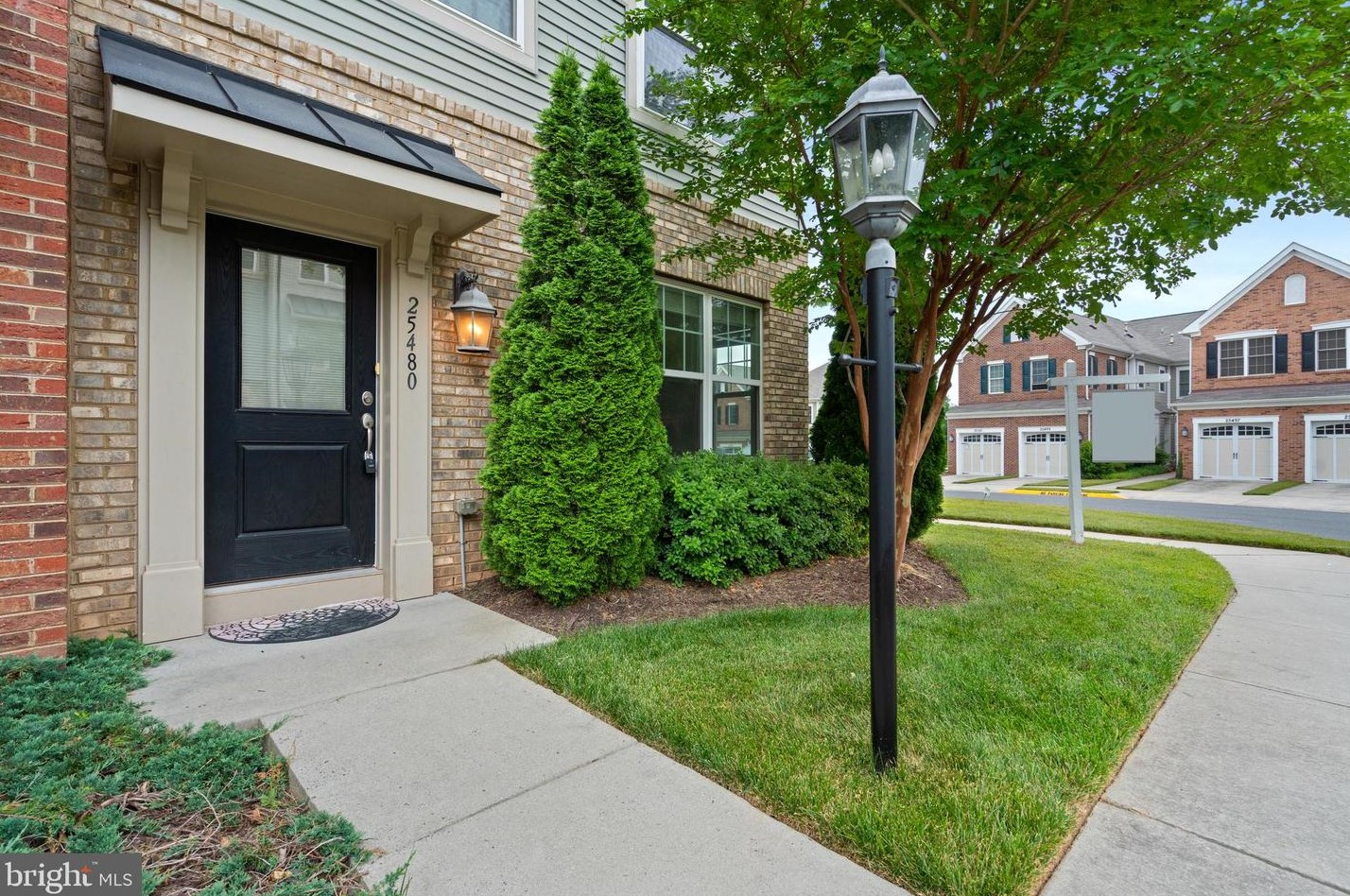 25480 Feltre Ter, Fairfax, VA 20152-6102