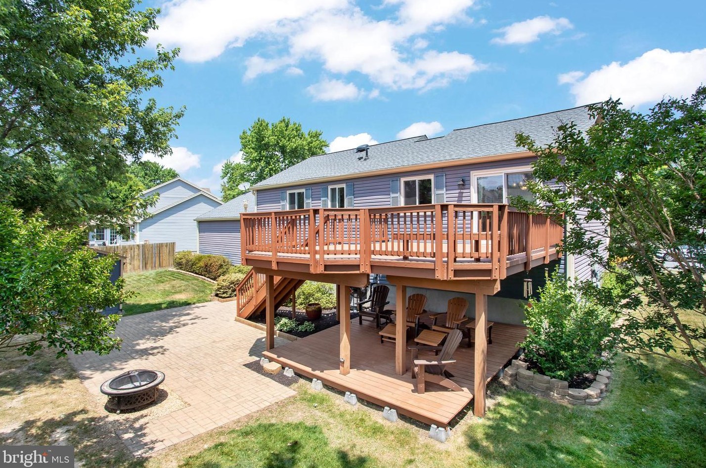 22212 Stablehouse Dr, Dulles, VA 20164-5320