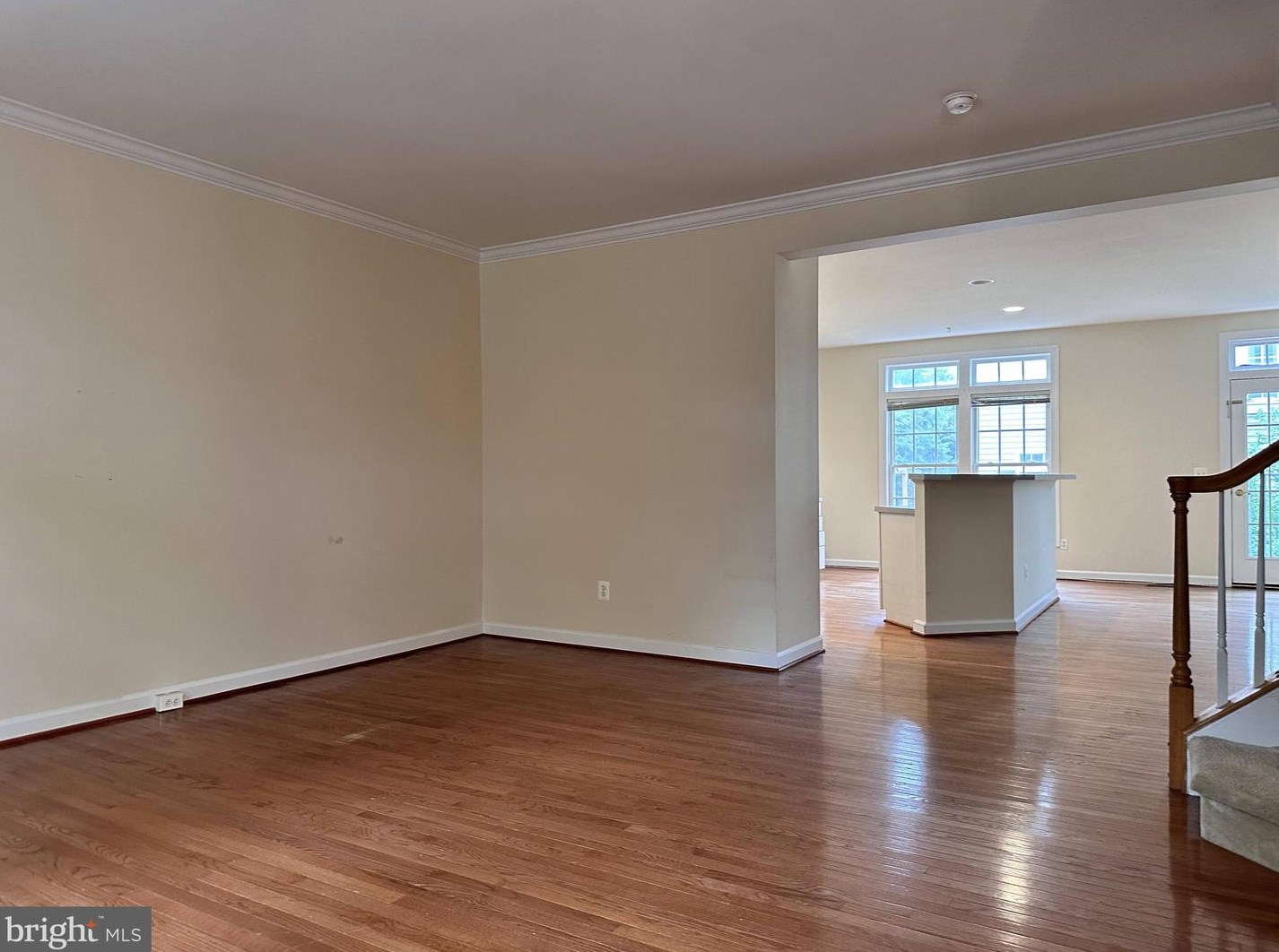 43061 Golf View Dr, Fairfax, VA 20152