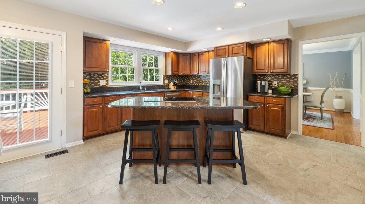 47773 Rafter Ct, Dulles VA  20165-7428 exterior