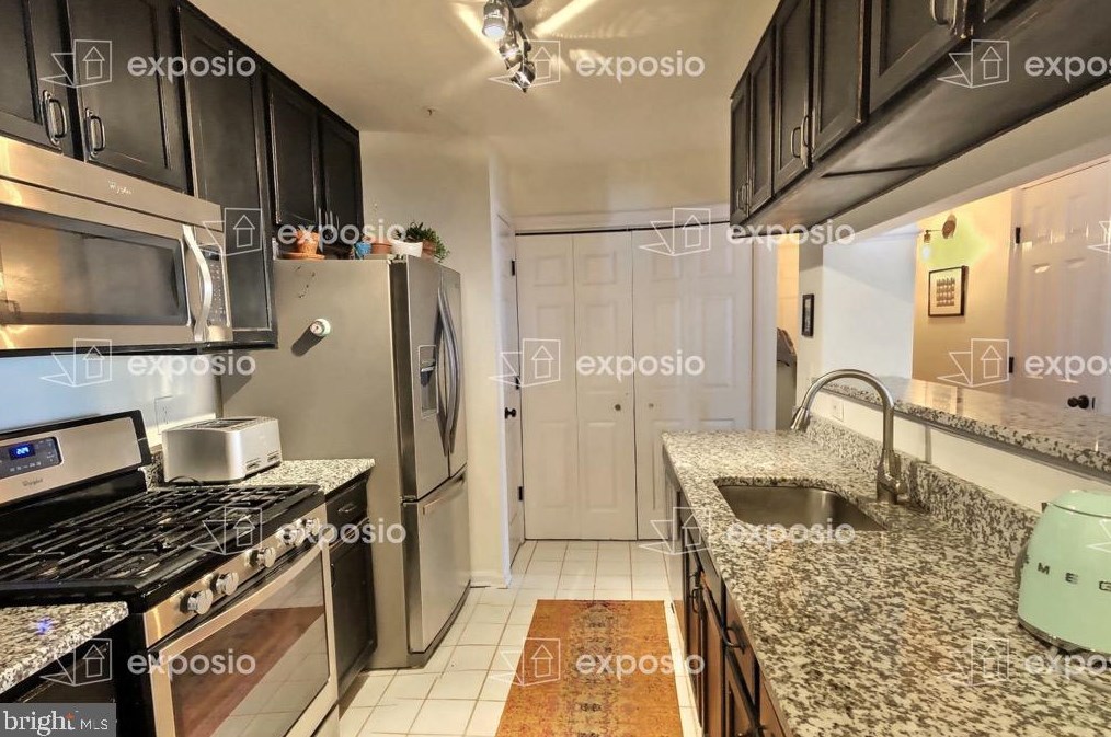 46604 Ellicott Sq #300, Dulles, VA 20165
