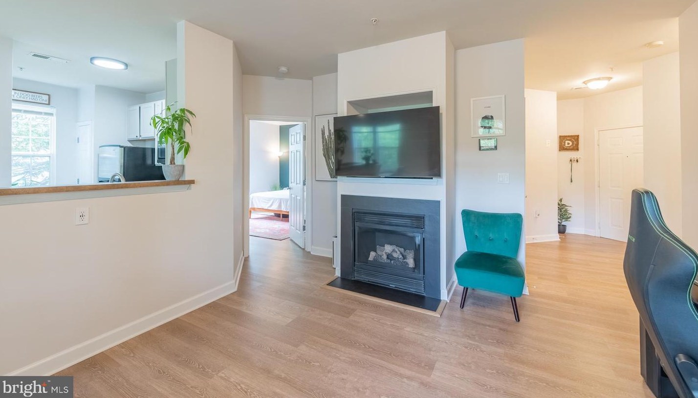42539 Mayflower Terrace #202, Ashburn, VA 20148