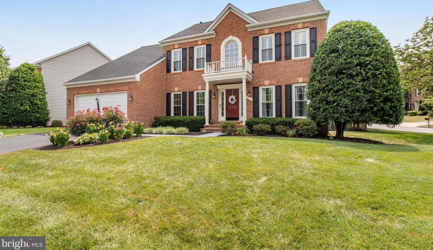 26038 Glasgow Dr, Fairfax, VA 20152-1756