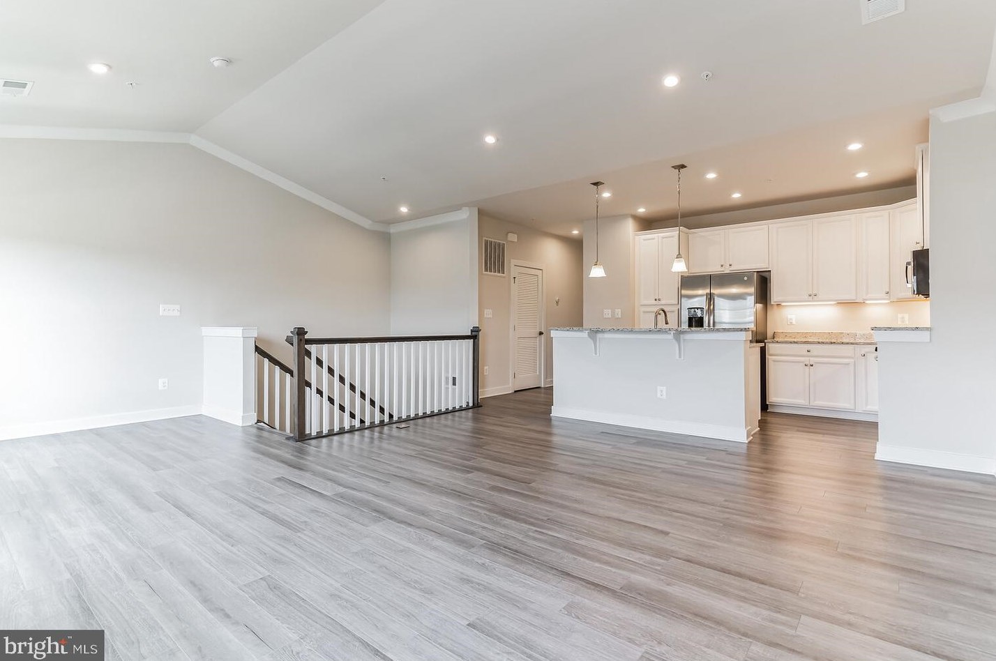 24702 Hutchinson Farm Dr, Dulles, VA 20166