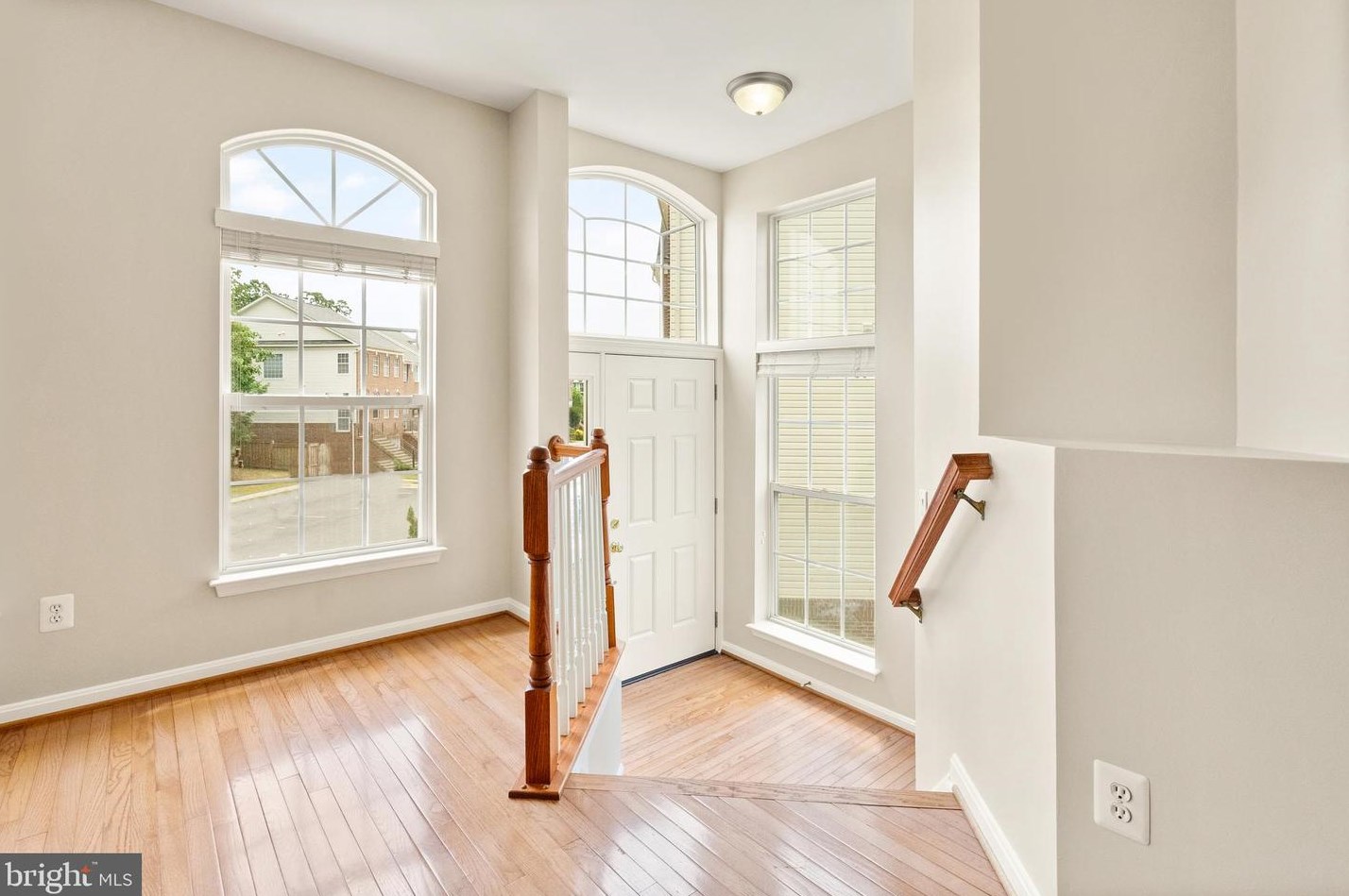 43093 Forest Edge Sq, Ashburn VA  20148-4044 exterior