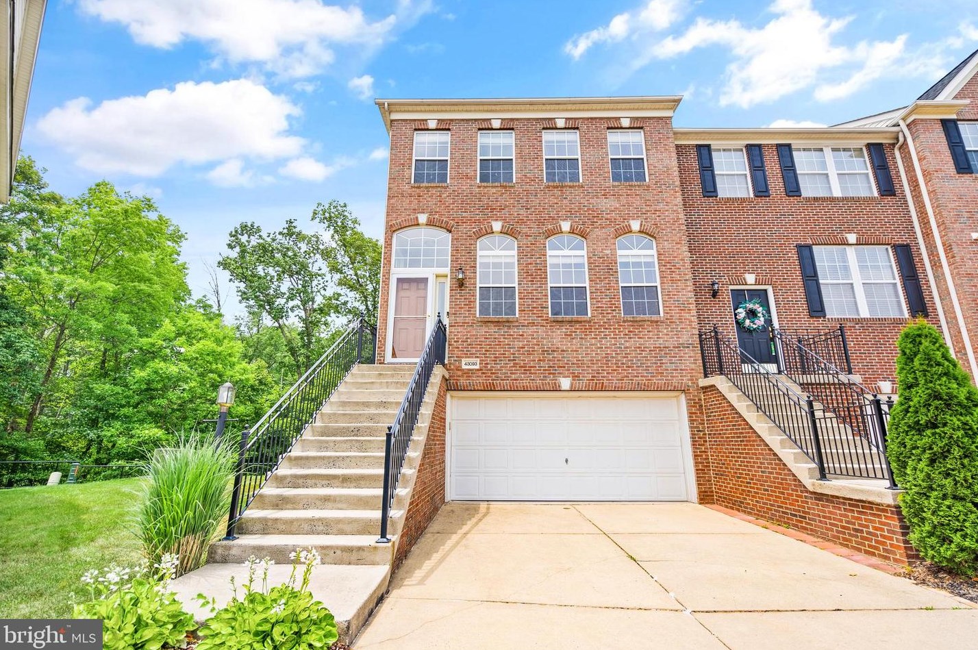 43093 Forest Edge Square, Ashburn, VA 20148