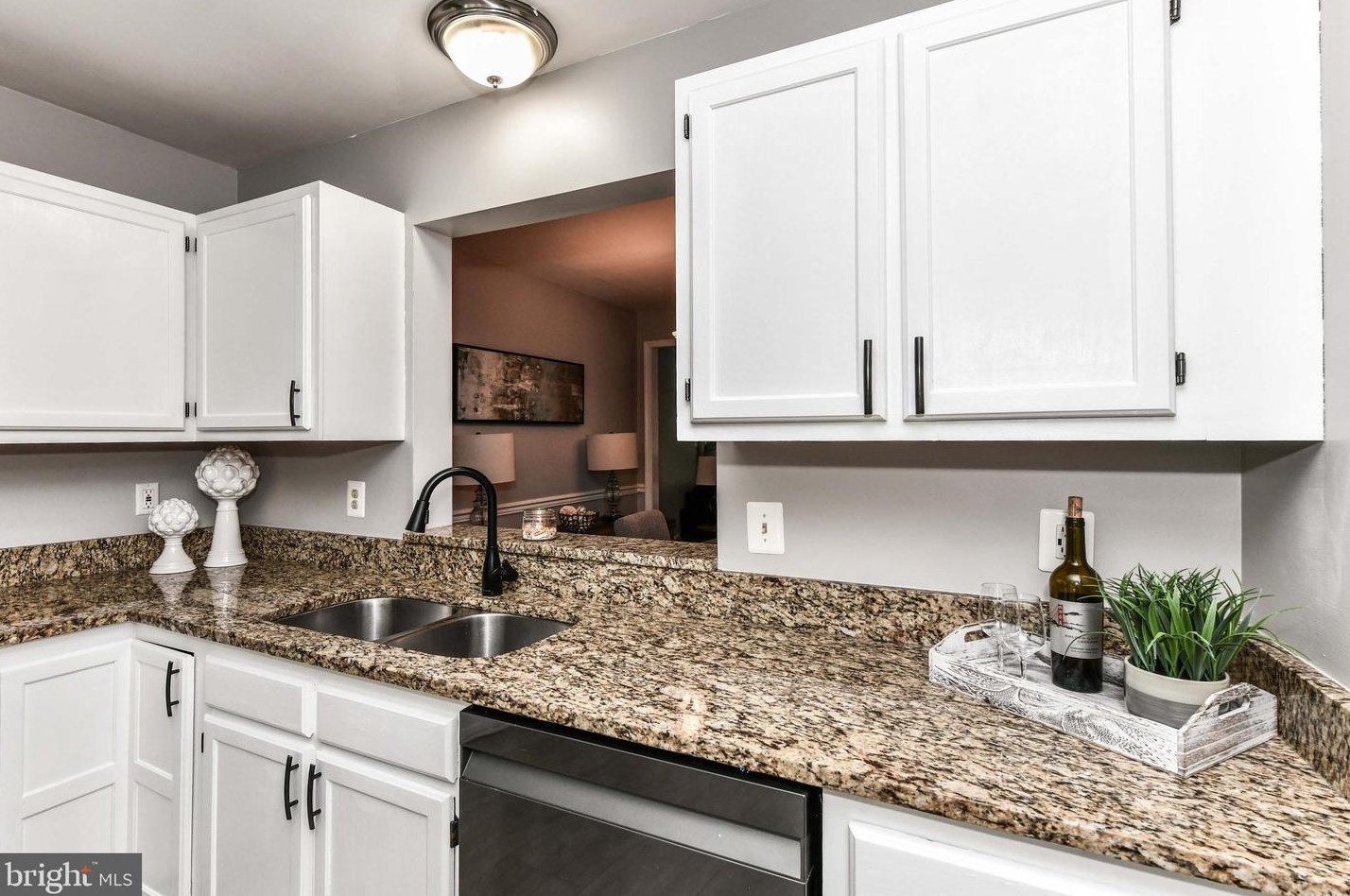 43792 Laburnum Sq, Ashburn VA  20147-5443 exterior