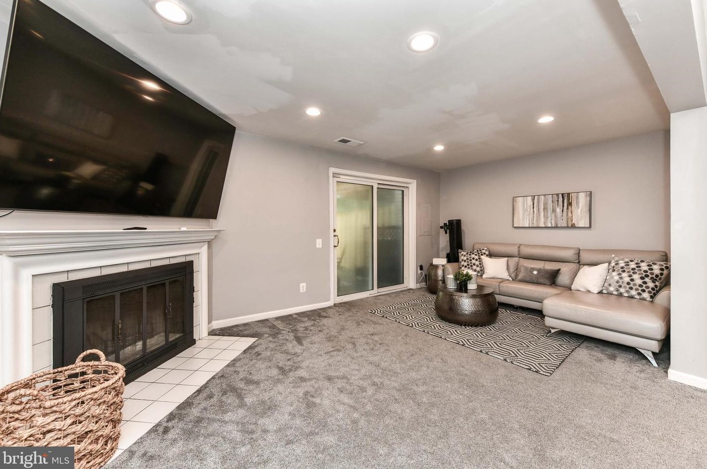 43792 Laburnum Sq, Ashburn VA  20147-5443 exterior