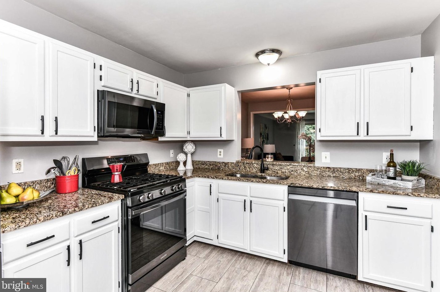 43792 Laburnum Sq, Ashburn VA  20147-5443 exterior