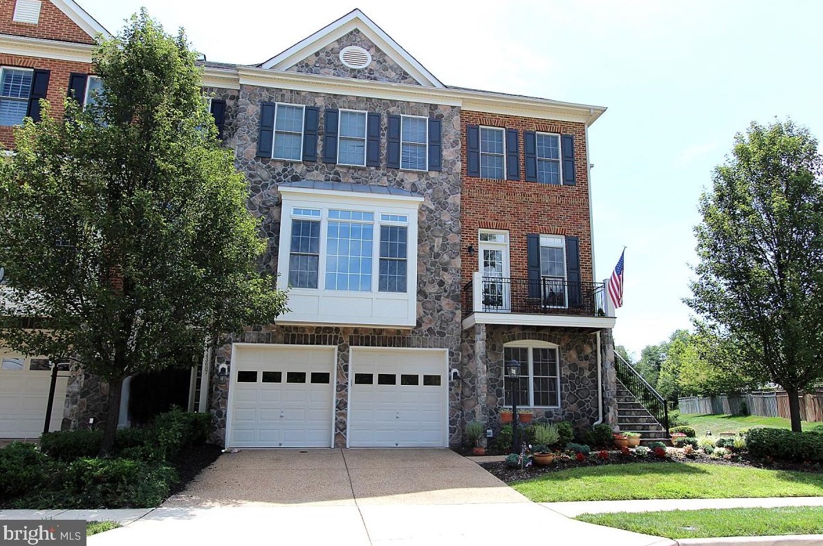 43685 Lees Mill Sq, Leesburg, VA 20176