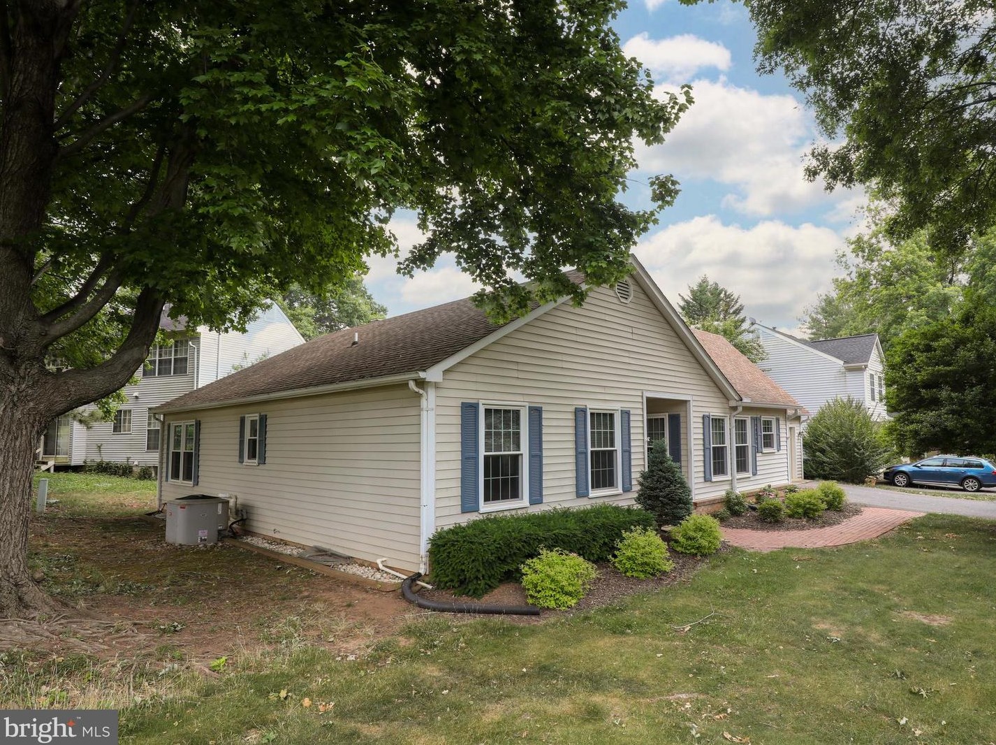 311 Foxridge Dr Sw, Leesburg, VA 20175