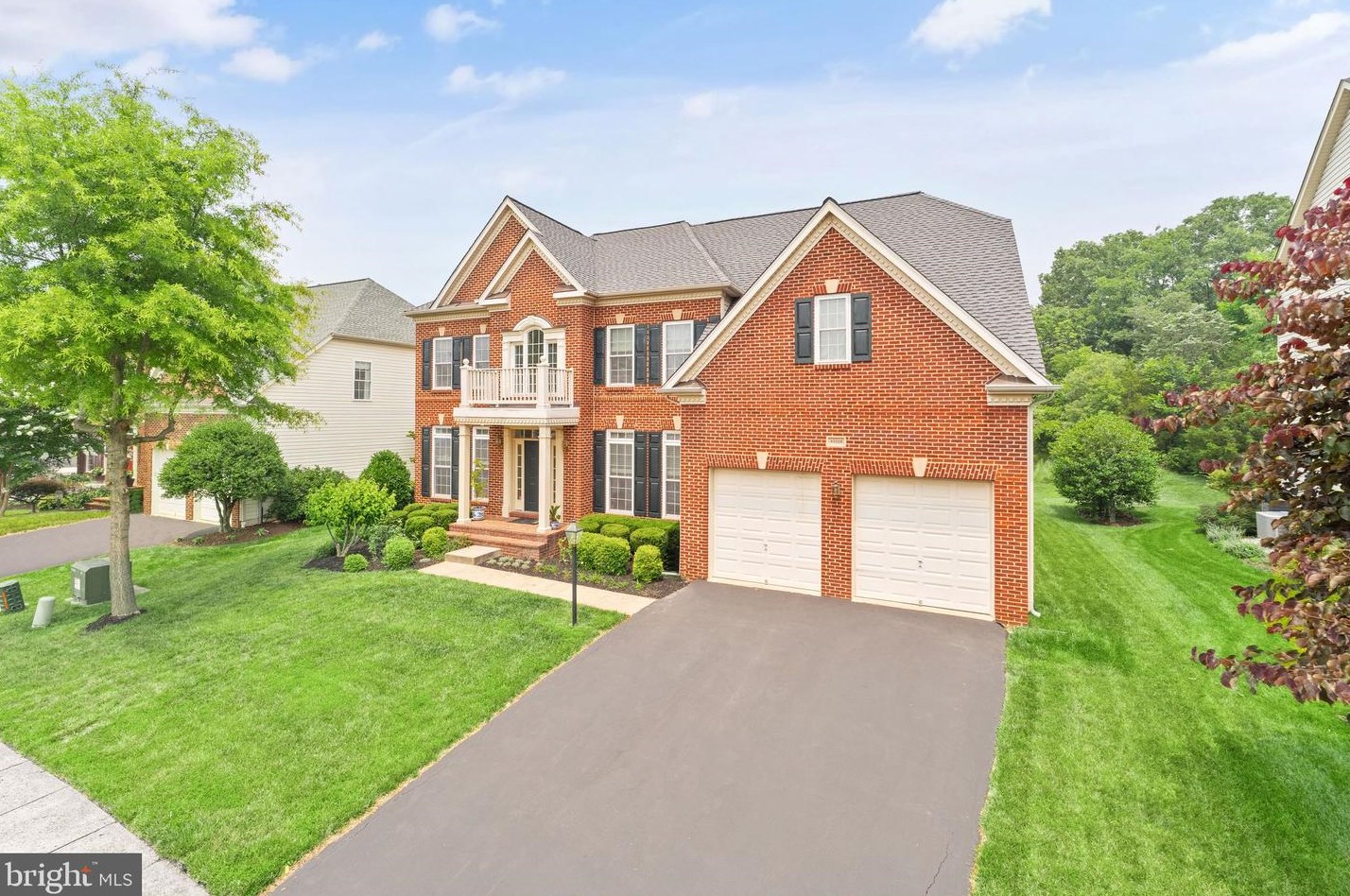 43328 Clarecastle Dr, Fairfax, VA 20152-2582
