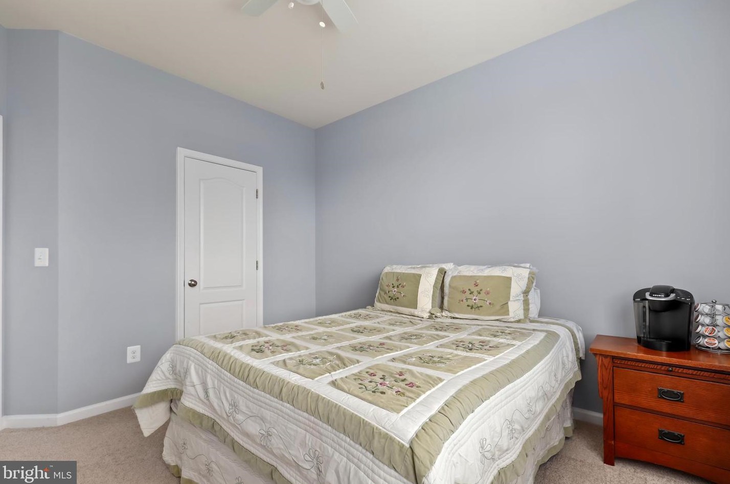 42463 Benfold Sq, Ashburn VA 20148-7610 exterior