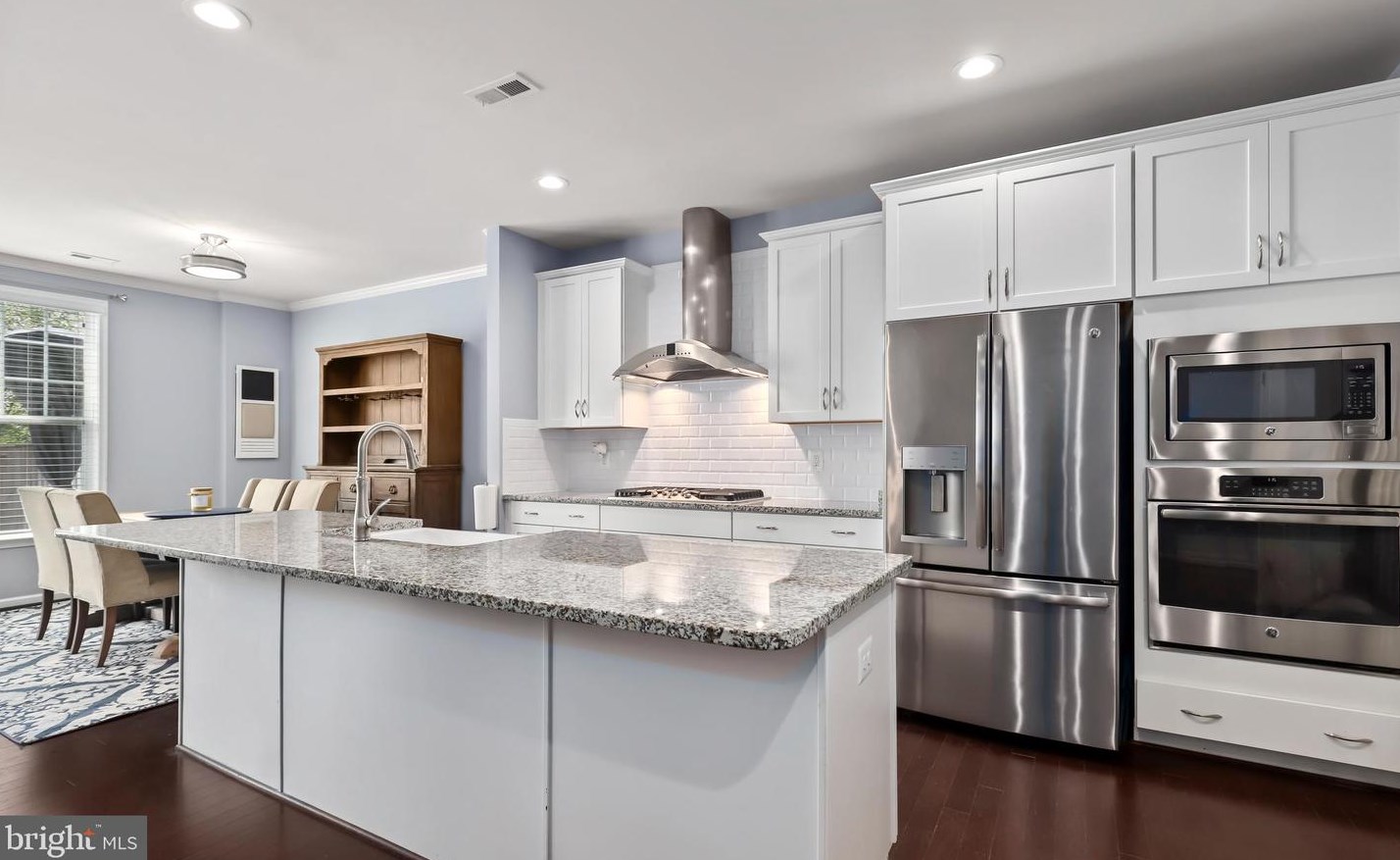 42463 Benfold Sq, Ashburn VA 20148-7610 exterior