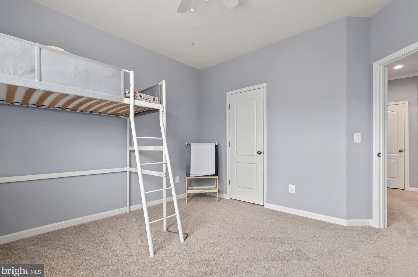 42463 Benfold Sq, Ashburn VA 20148-7610 exterior