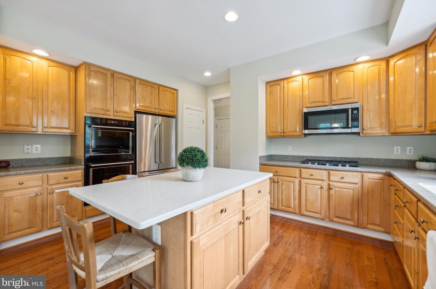 43237 Lighthouse Pl, Fairfax VA 20152-5341 exterior