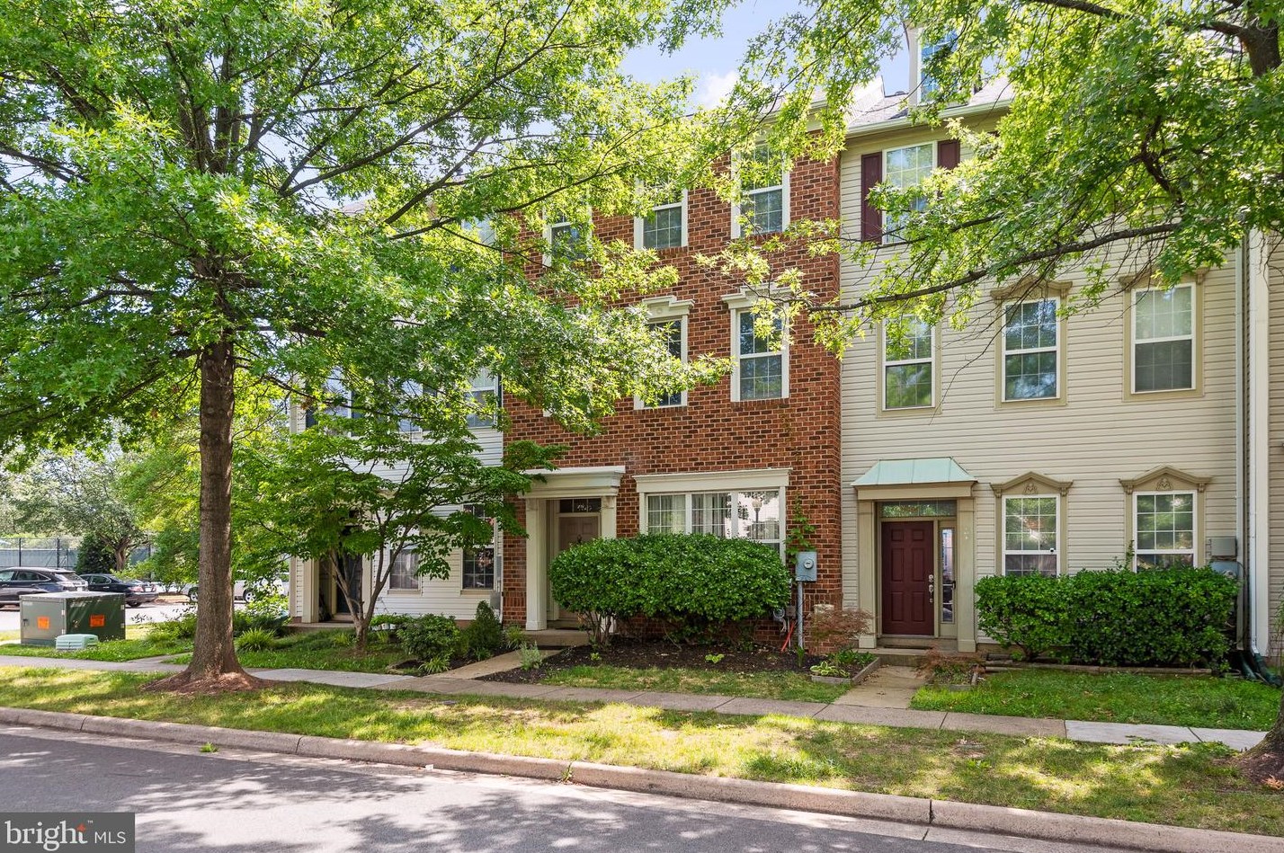 25462 Elk Lick Rd, Fairfax, VA 20152