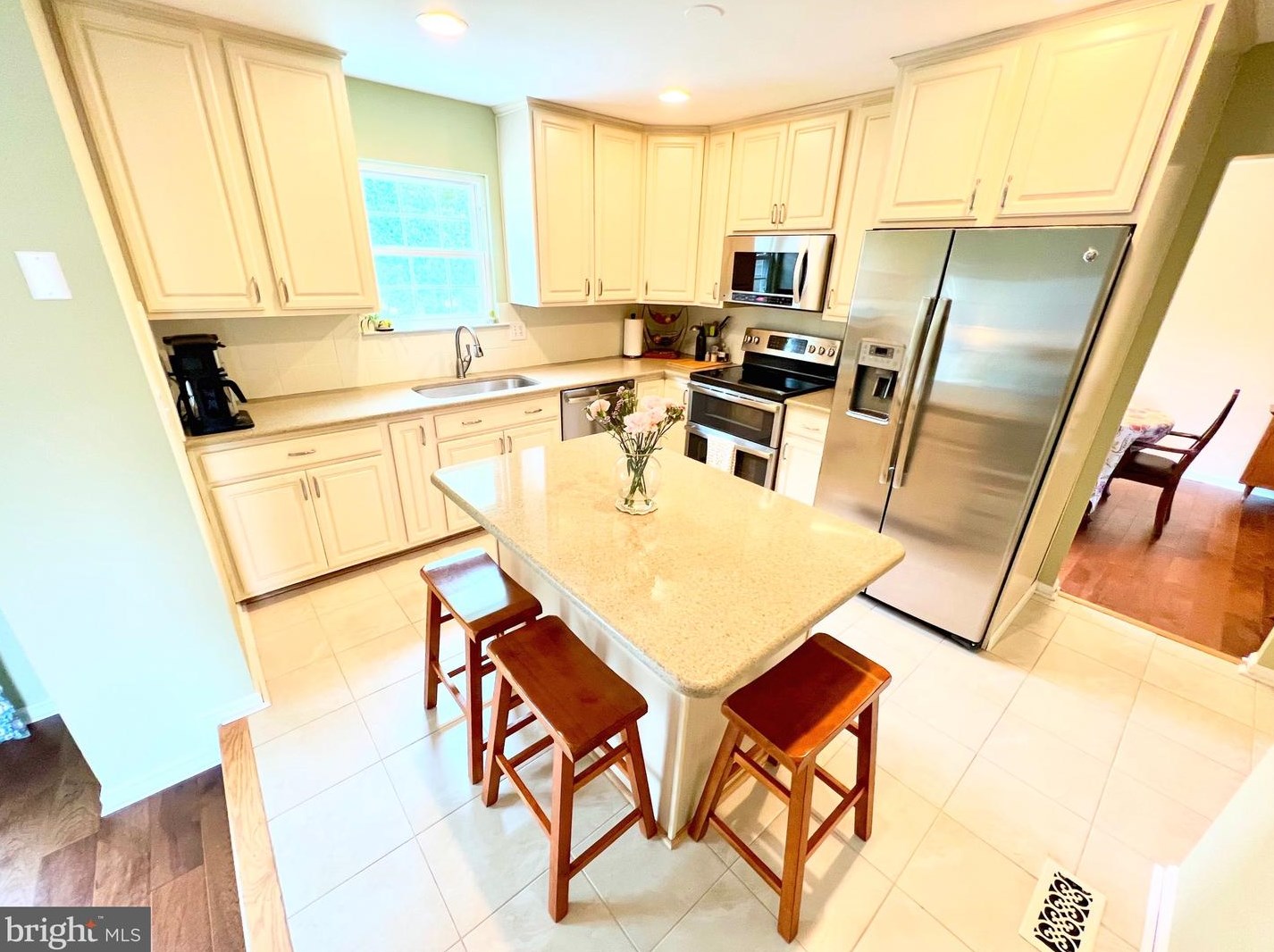 345 Silver Ridge Dr, Dulles VA  20164-1352 exterior