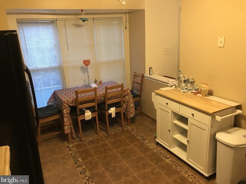 20878 Sandstone Sq, Dulles VA  20165-7203 exterior