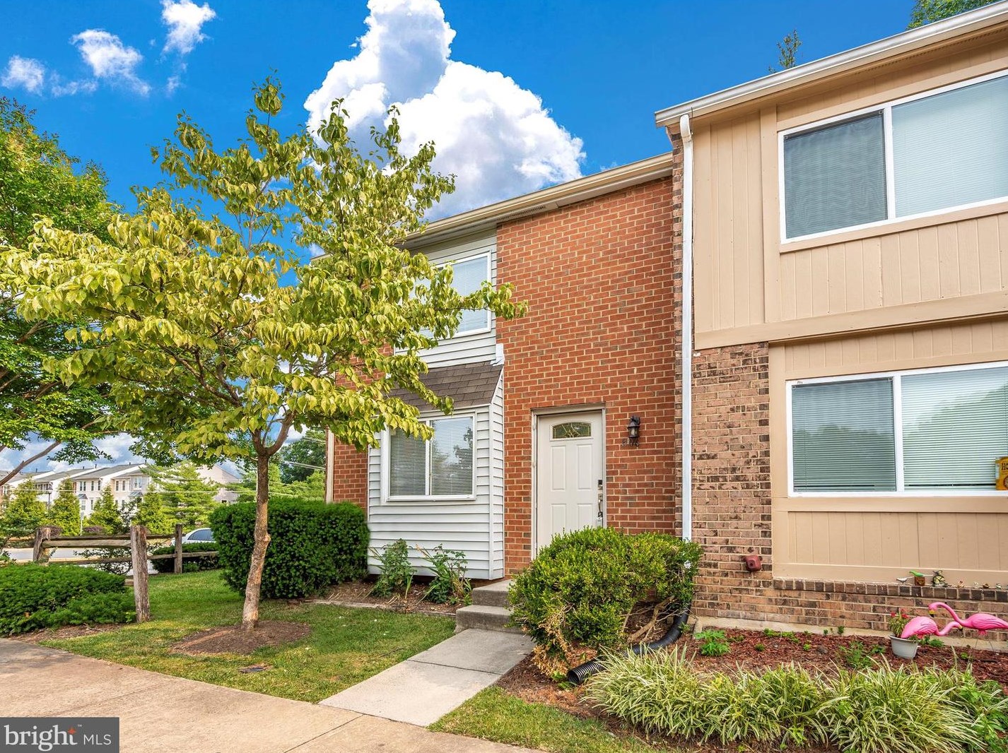 806 Brethour Ct, Dulles VA  20164-1438 exterior