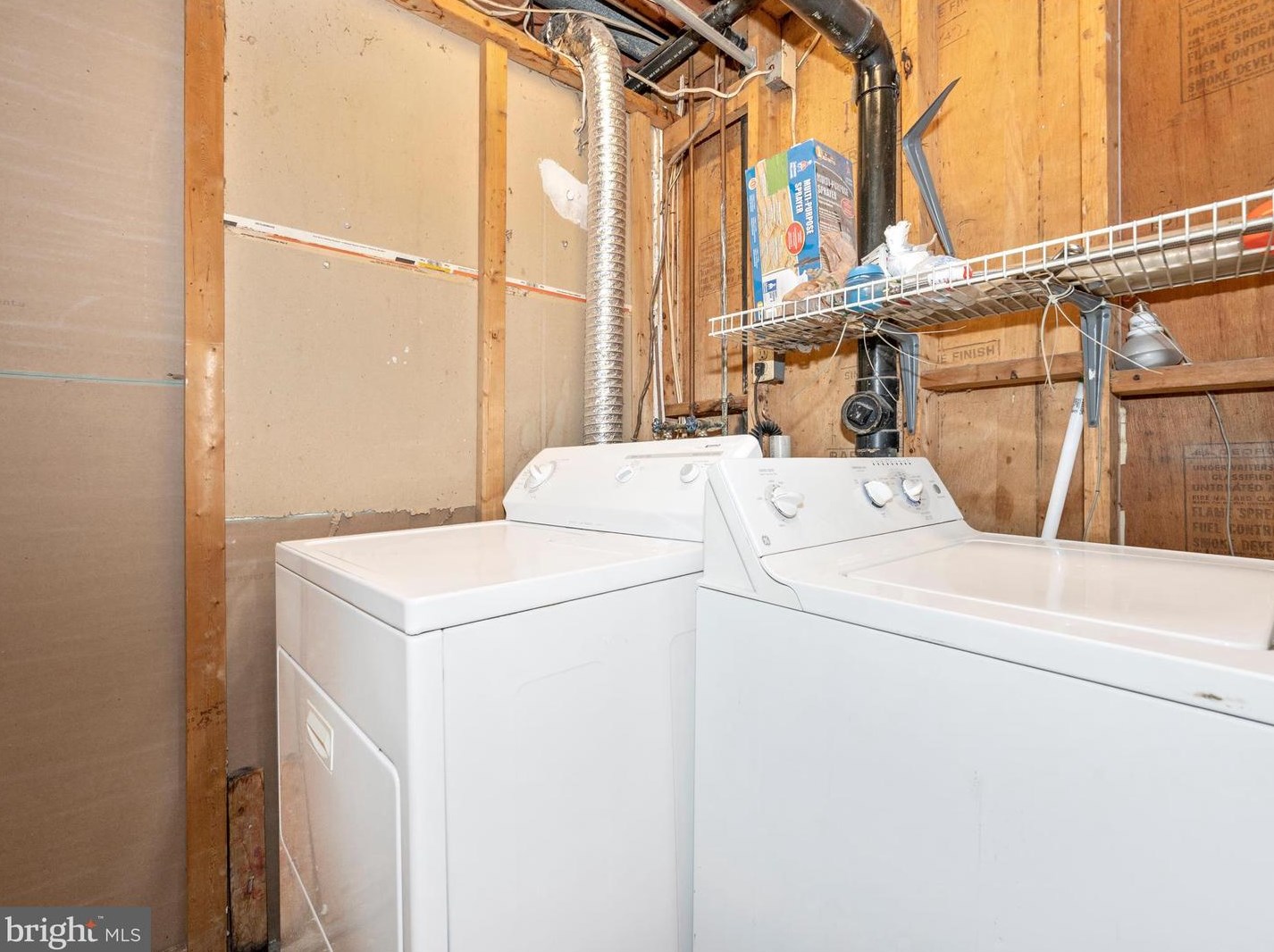 806 Brethour Ct, Dulles VA  20164-1438 exterior