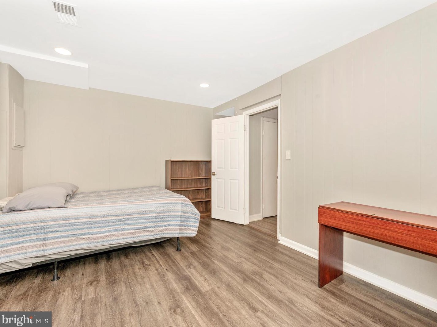 806 Brethour Ct, Dulles VA  20164-1438 exterior