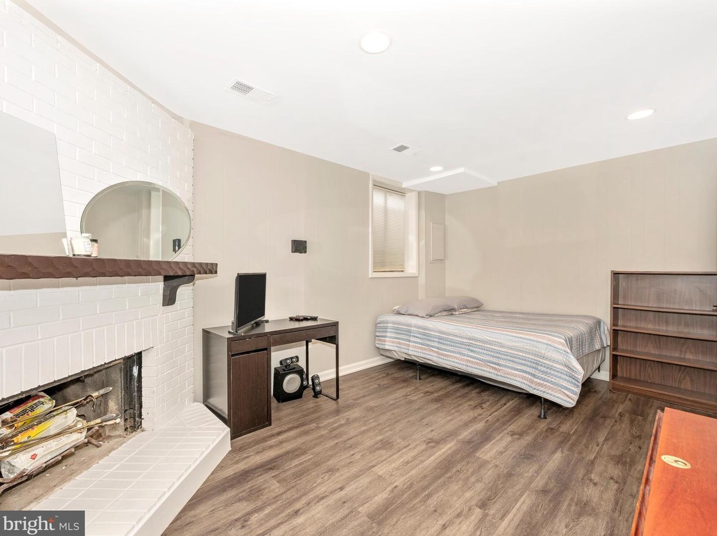 806 Brethour Ct, Dulles VA  20164-1438 exterior