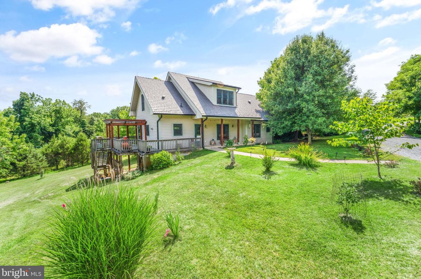 40989 Redwing Song Ln, Lovettsville, VA 20180
