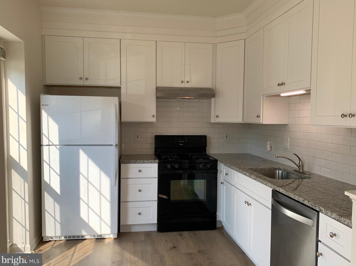 43171 Gatwick Sq, Ashburn, VA 20147-4432