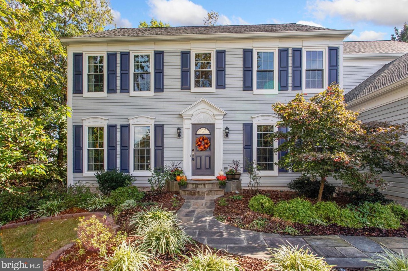 20454 Willowmere Ct, Dulles VA  20165-7570 exterior