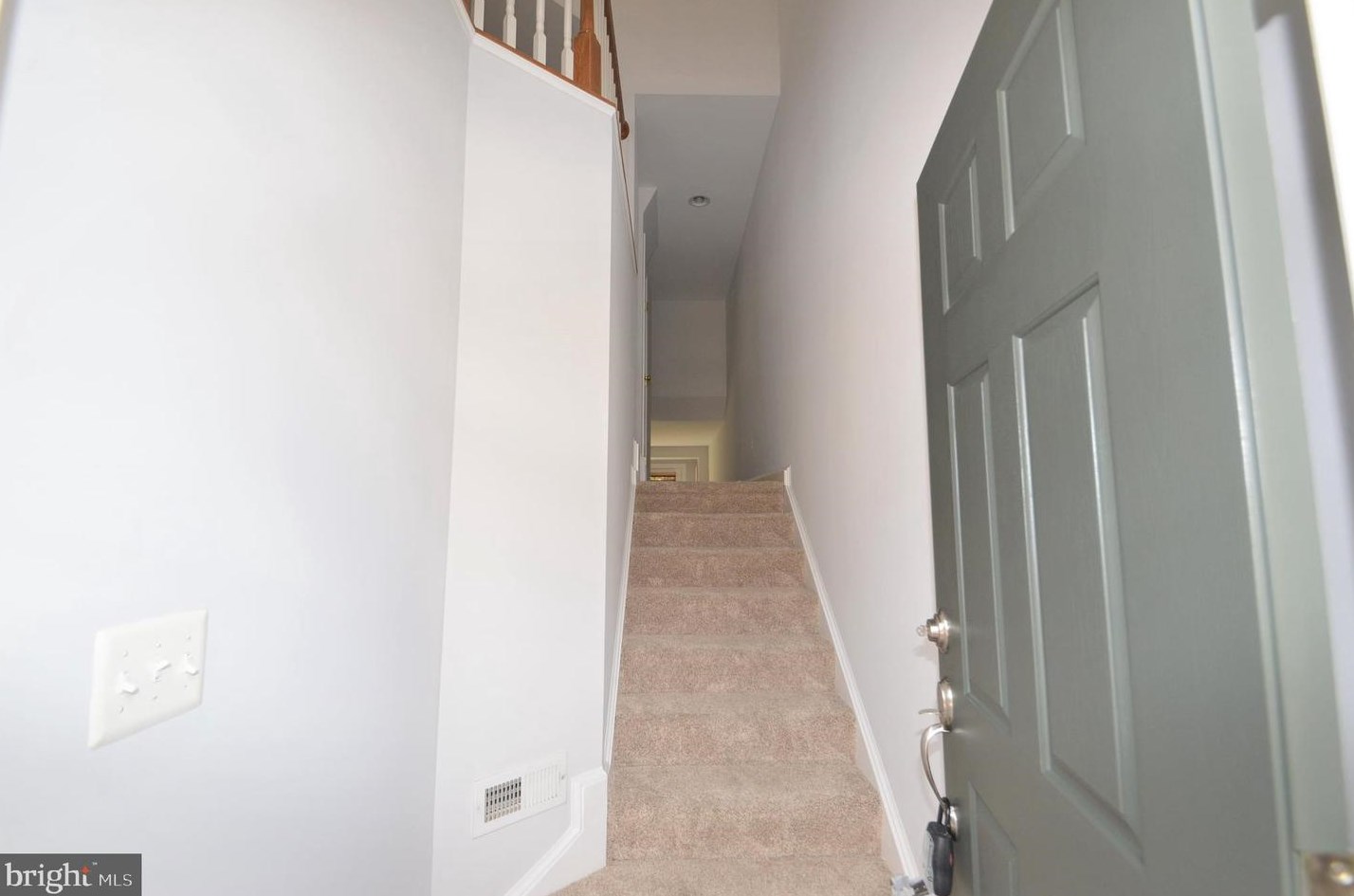 41837 Proverbial Ter, Stone Ridge, VA 20105-4608