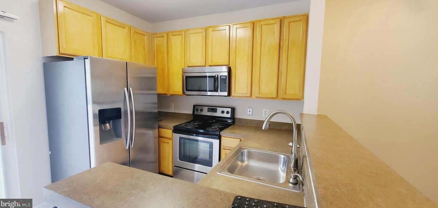 42529 Hollyhock Ter, Ashburn VA 20148-4839 exterior