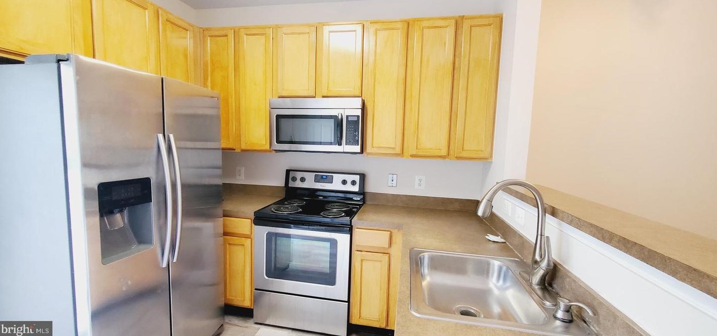 42529 Hollyhock Ter, Ashburn VA 20148-4839 exterior