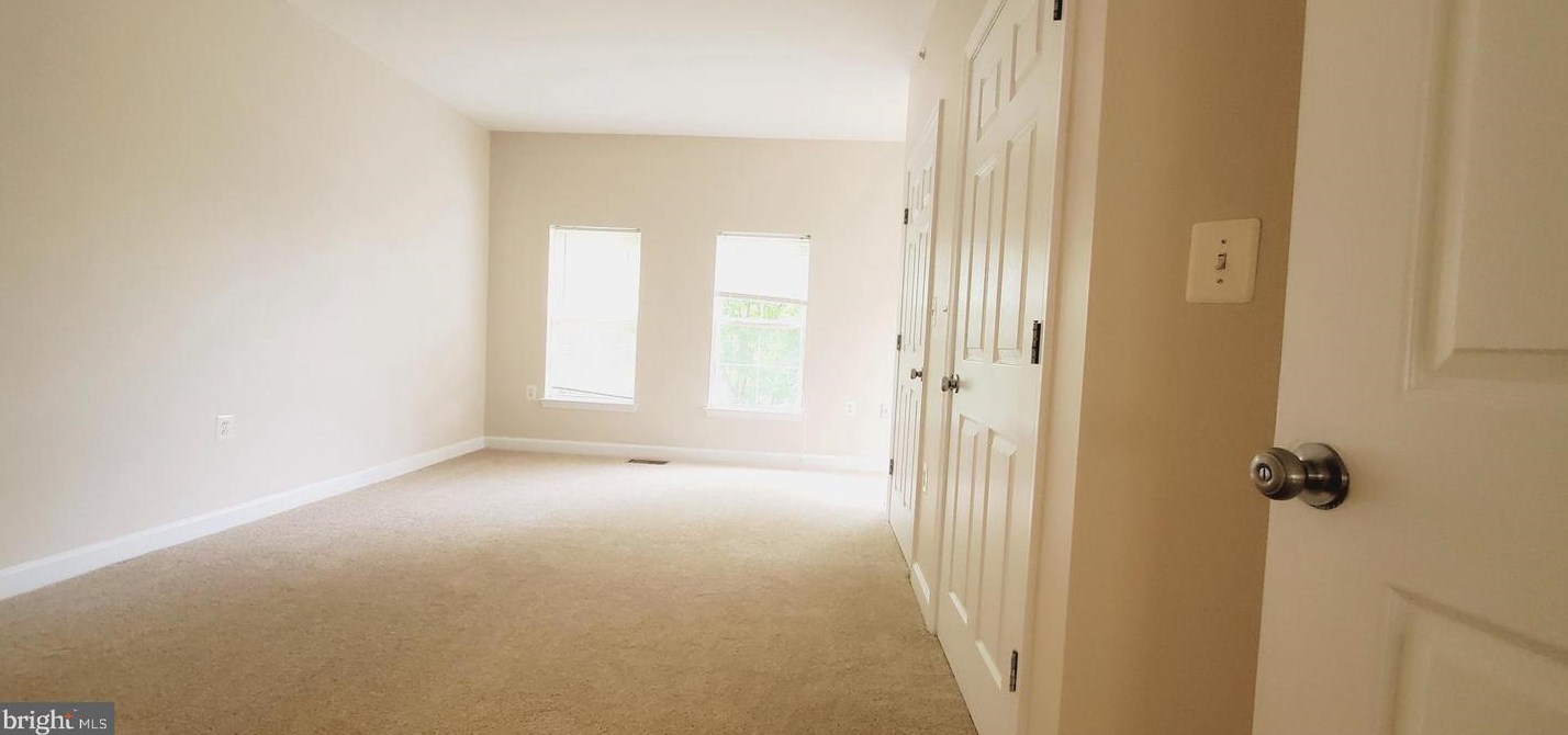 42529 Hollyhock Ter, Ashburn VA 20148-4839 exterior