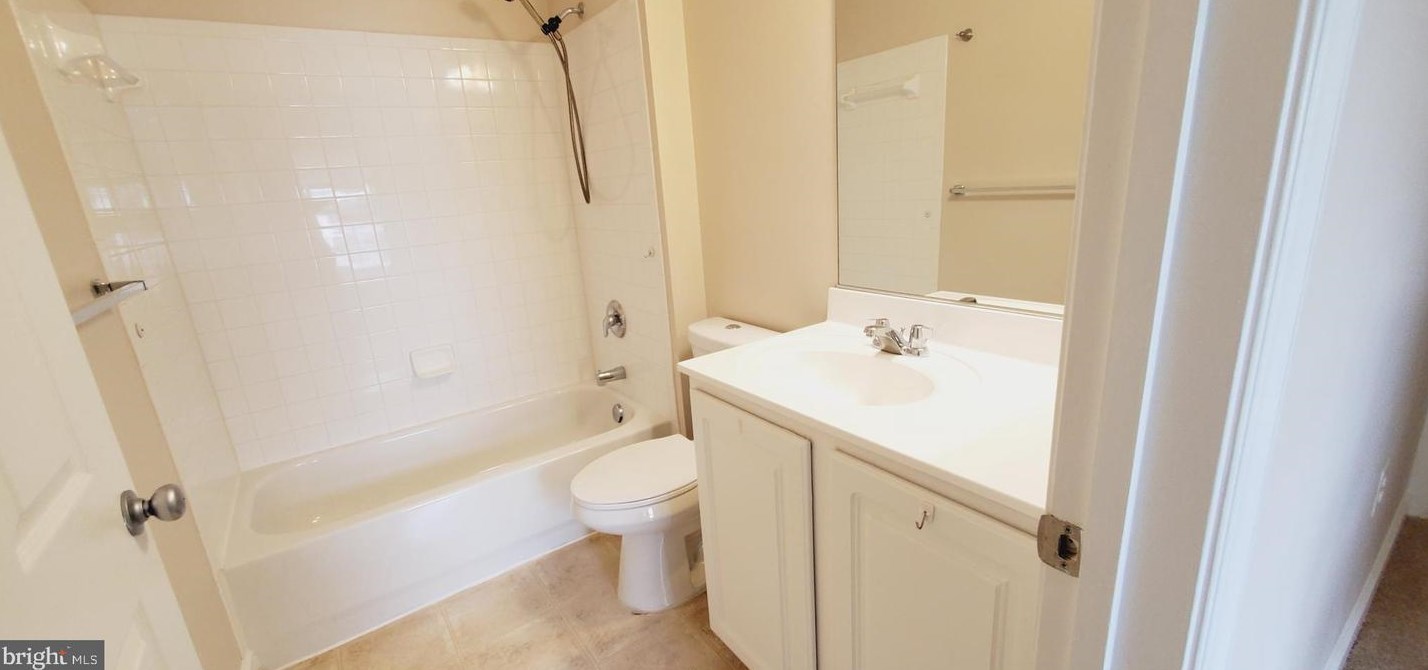 42529 Hollyhock Ter, Ashburn VA 20148-4839 exterior