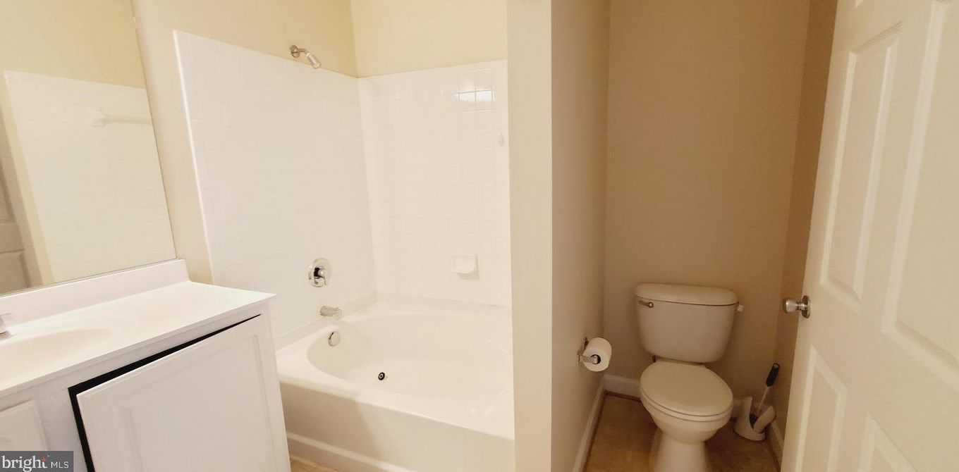 42529 Hollyhock Ter, Ashburn VA 20148-4839 exterior