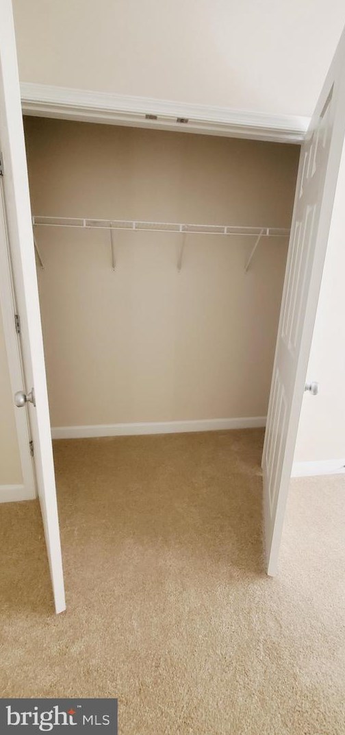 42529 Hollyhock Ter, Ashburn VA 20148-4839 exterior